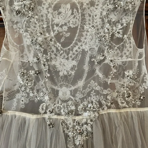 Stunning custom wedding gown or formal wear dress - Picture 5 of 9